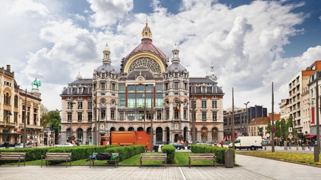 Holiday Inn Express Antwerp - City Centre By Ihg Exterior photo