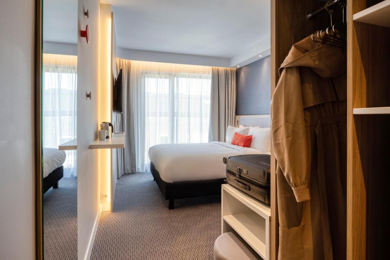 Holiday Inn Express Antwerp - City Centre By Ihg Exterior photo