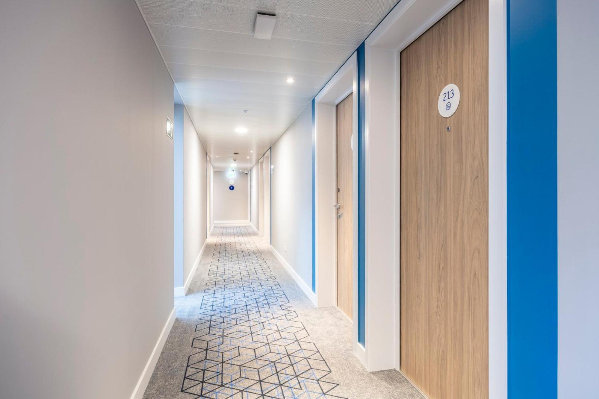 Holiday Inn Express Antwerp - City Centre By Ihg Exterior photo
