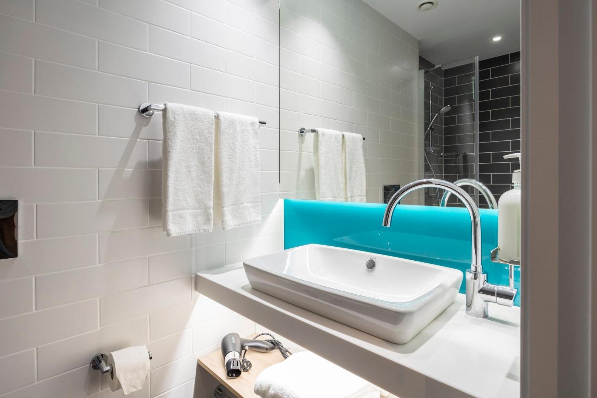 Holiday Inn Express Antwerp - City Centre By Ihg Exterior photo