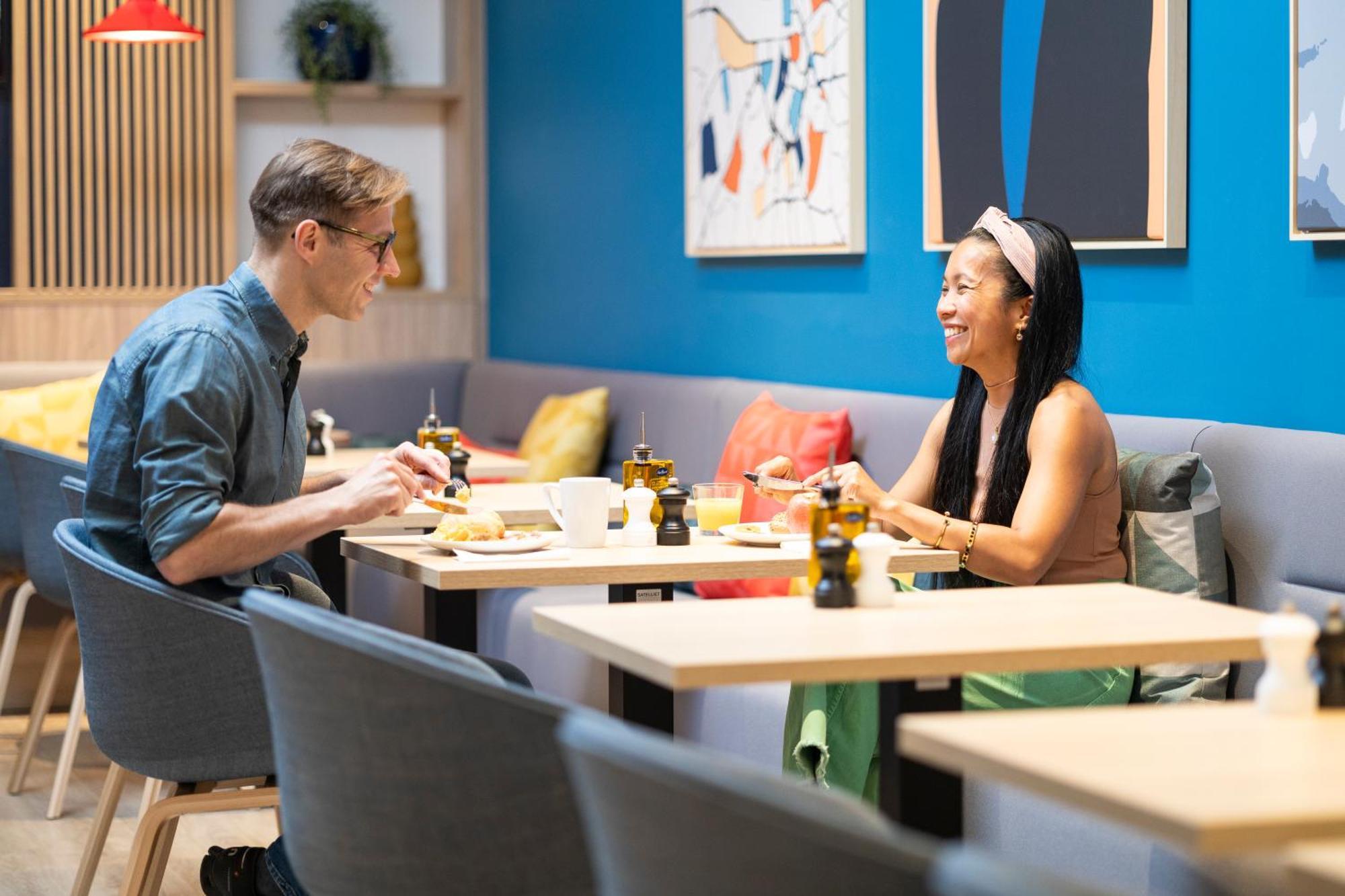 Holiday Inn Express Antwerp - City Centre By Ihg Exterior photo