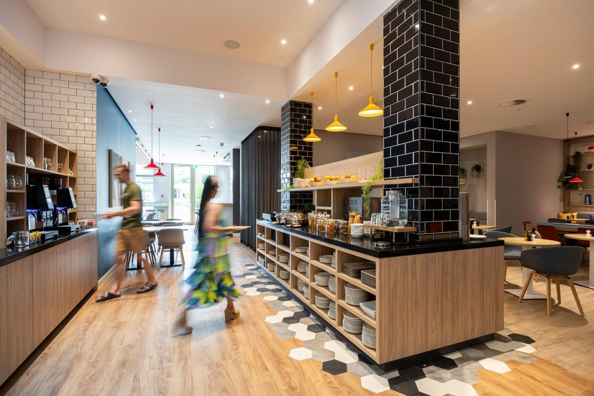 Holiday Inn Express Antwerp - City Centre By Ihg Exterior photo