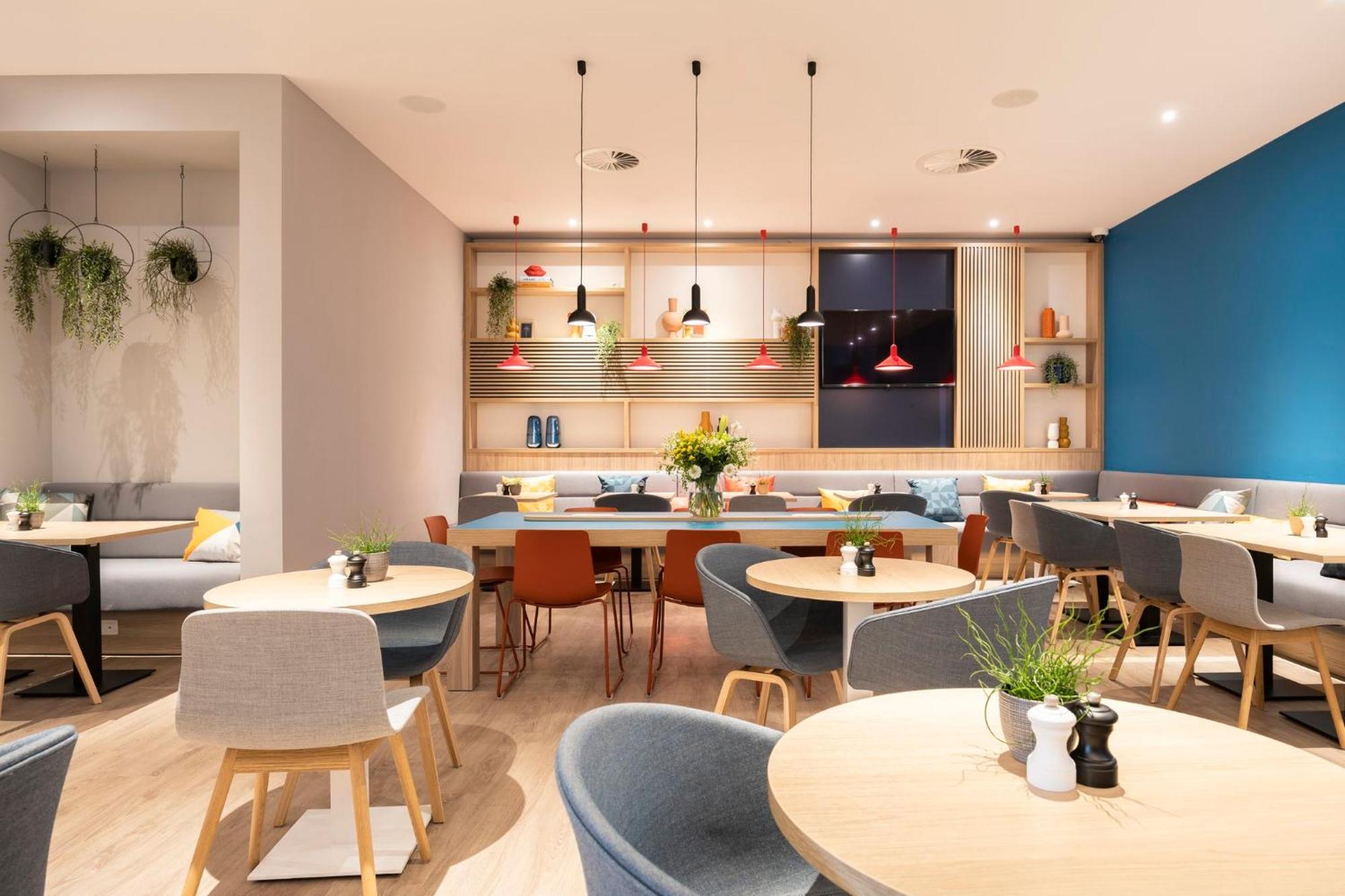Holiday Inn Express Antwerp - City Centre By Ihg Exterior photo